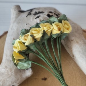 Różyczki - pączki 1cm - 12 sztuk, żółte